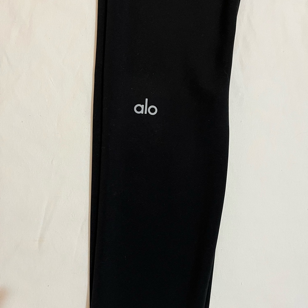 ALO Black Leggings with ankle slits XS